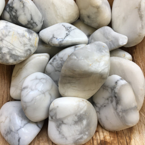 Howlite Tumbles